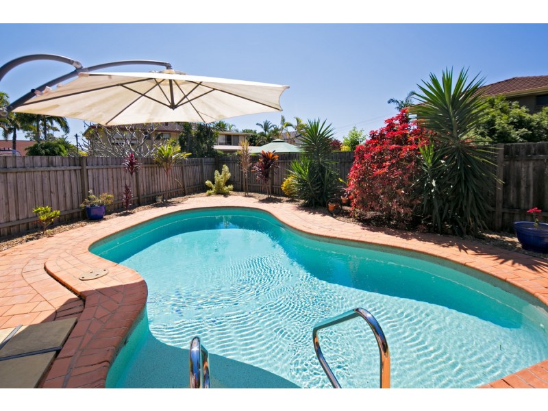 3 Vicki Place, Victoria Point QLD 4165