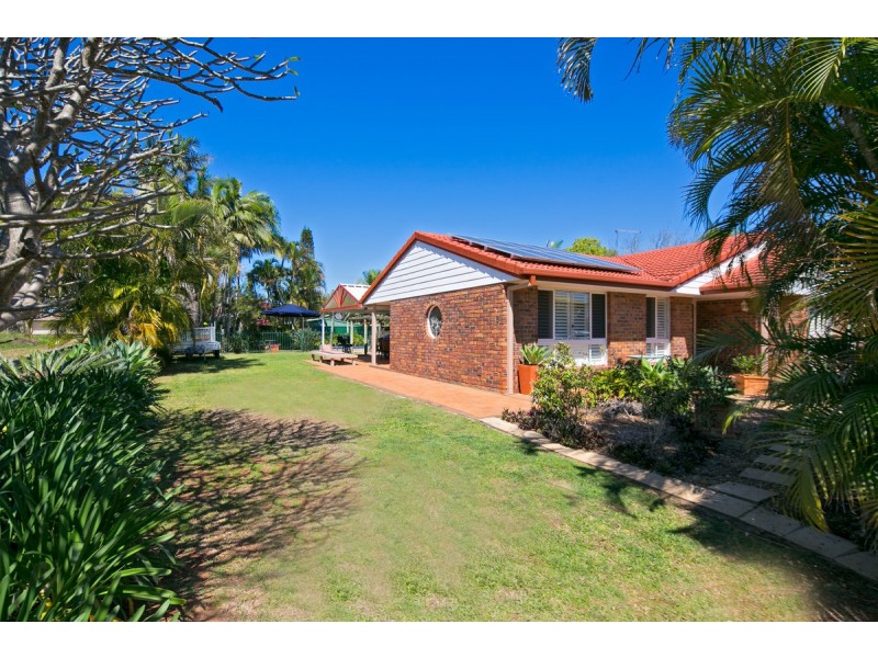 2 Raven Street, Victoria Point QLD 4165