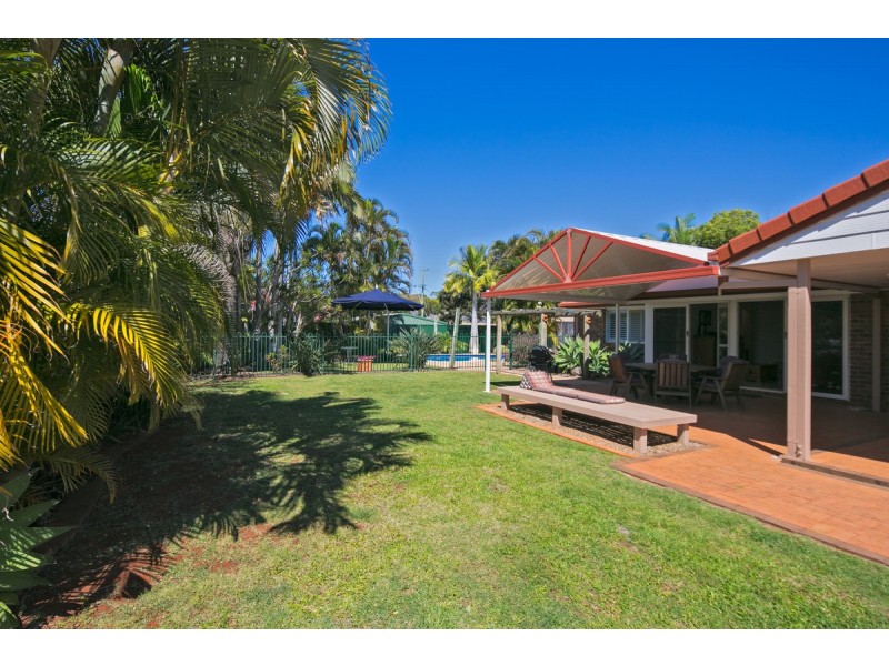 2 Raven Street, Victoria Point QLD 4165
