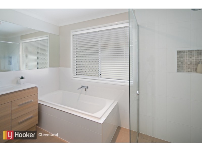 4 Parkview Avenue, Wellington Point QLD 4160