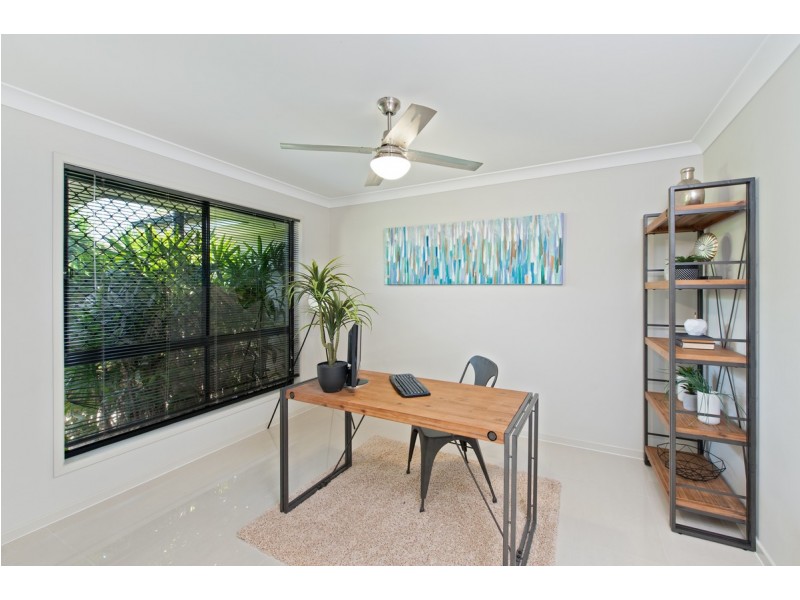 18 Hillcrest Street, Wellington Point QLD 4160