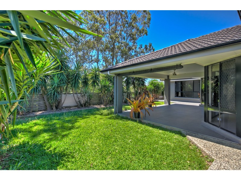 18 Hillcrest Street, Wellington Point QLD 4160