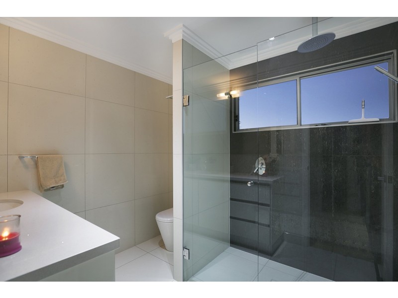 226A Main Road, Wellington Point QLD 4160