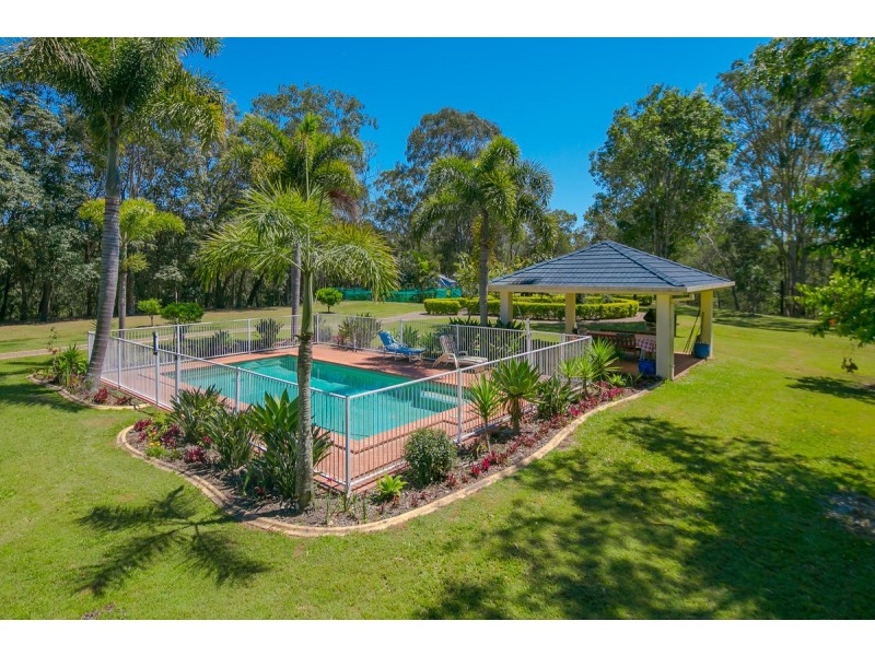 54 Marjorie Buckler Avenue, Redland Bay QLD 4165