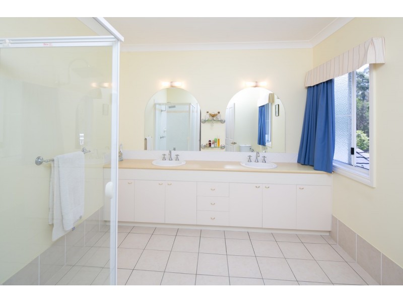 54 Marjorie Buckler Avenue, Redland Bay QLD 4165