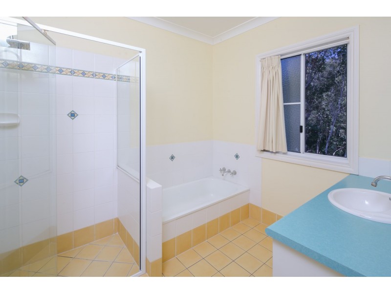 54 Marjorie Buckler Avenue, Redland Bay QLD 4165