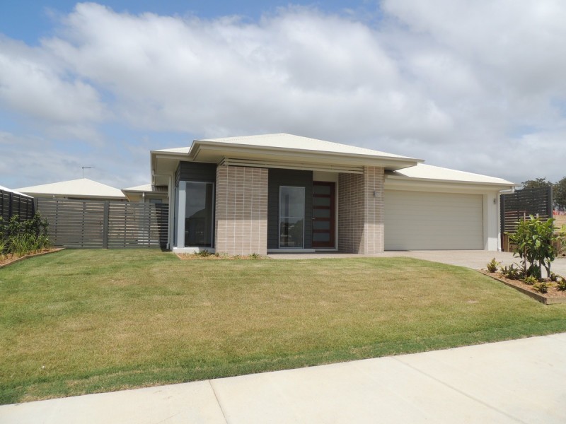 18 Muller Street, Redland Bay QLD 4165