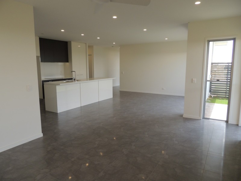 18 Muller Street, Redland Bay QLD 4165