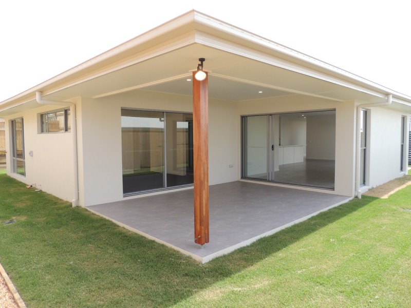 18 Muller Street, Redland Bay QLD 4165