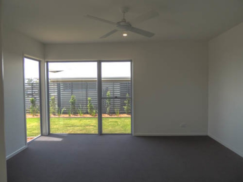 18 Muller Street, Redland Bay QLD 4165