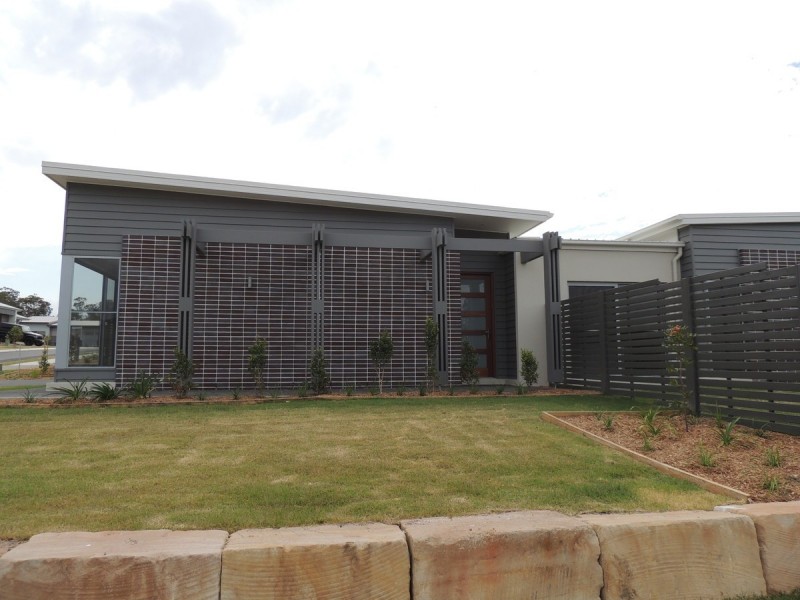 3 Ellabay Crescent, Redland Bay QLD 4165