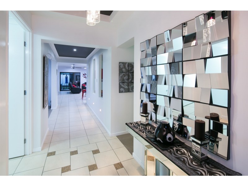 2 Pellita Court, Victoria Point QLD 4165