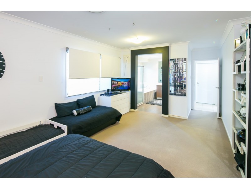 2 Pellita Court, Victoria Point QLD 4165
