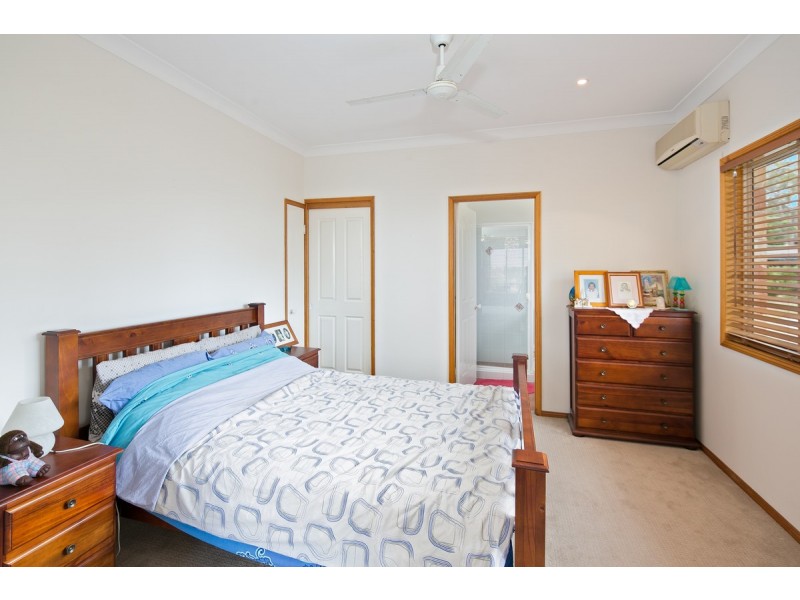 37 Claremont Street, Birkdale QLD 4159