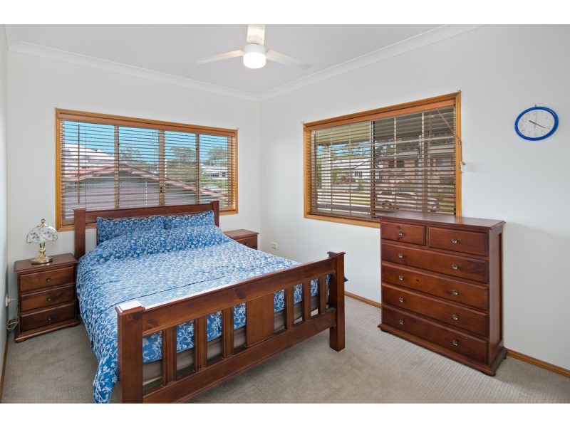 37 Claremont Street, Birkdale QLD 4159