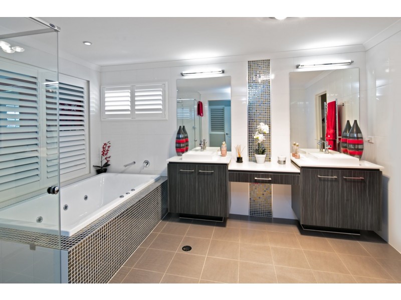 56 Waterville Drive, Thornlands QLD 4164