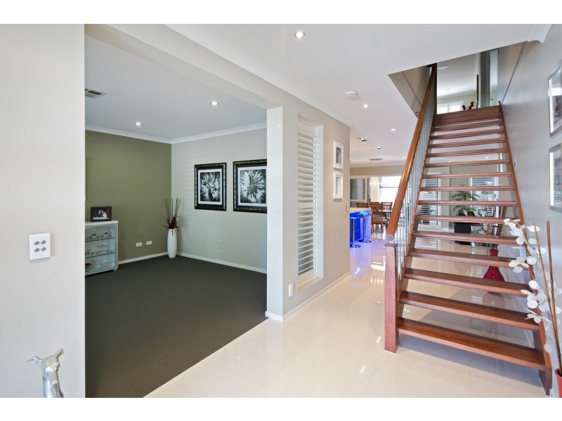 56 Waterville Drive, Thornlands QLD 4164