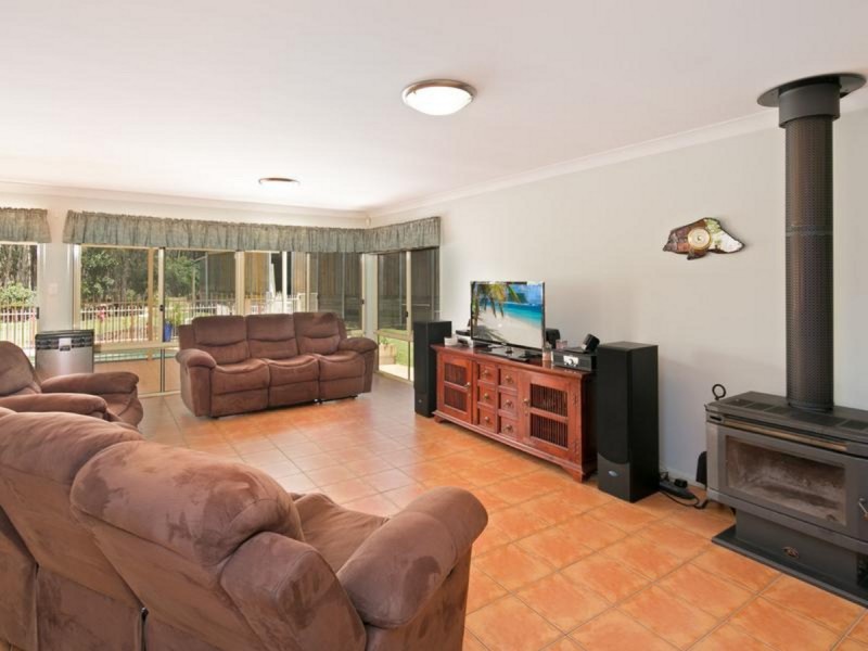 29 Viola Drive, Redland Bay QLD 4165