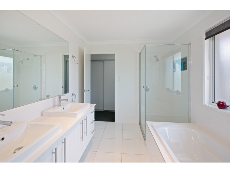 35 Brindabella Circuit, Thornlands QLD 4164