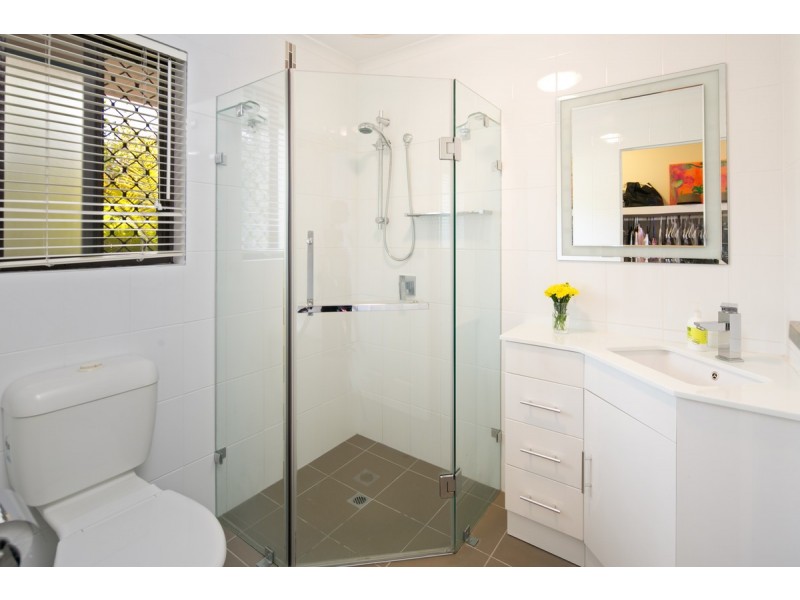 65 Riesling Street, Thornlands QLD 4164