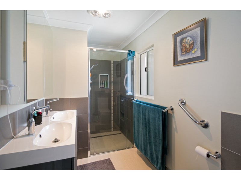 12 Macadamia Street, Victoria Point QLD 4165