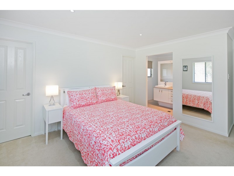 7 Prospect Crescent, Victoria Point QLD 4165