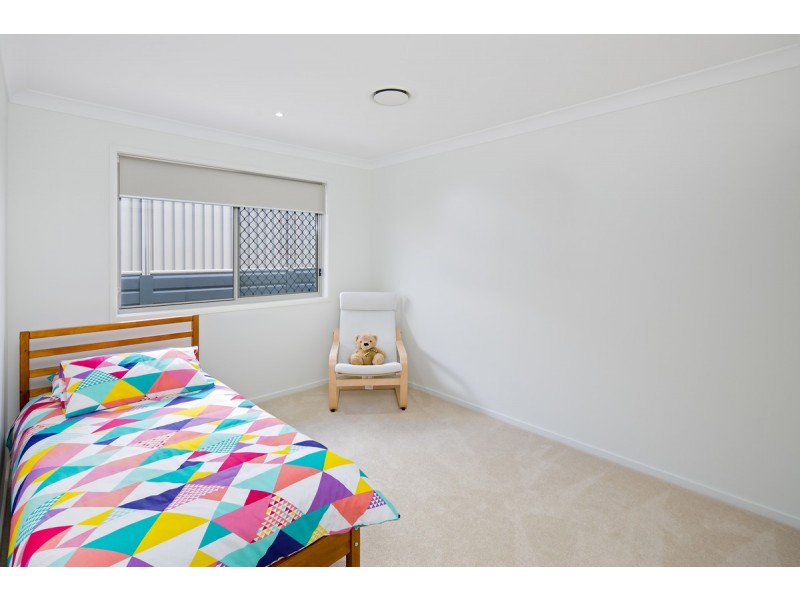 7 Prospect Crescent, Victoria Point QLD 4165