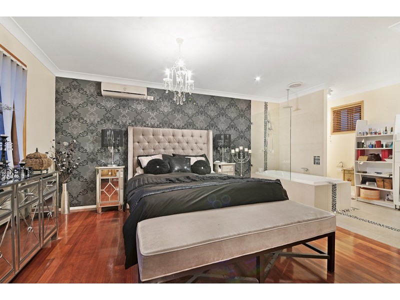 9 Waterford Crescent, Ormiston QLD 4160