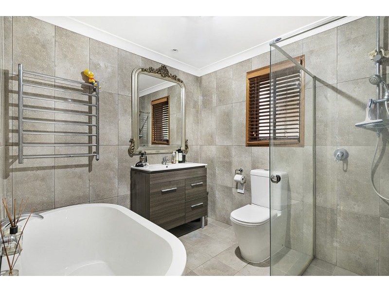 9 Waterford Crescent, Ormiston QLD 4160