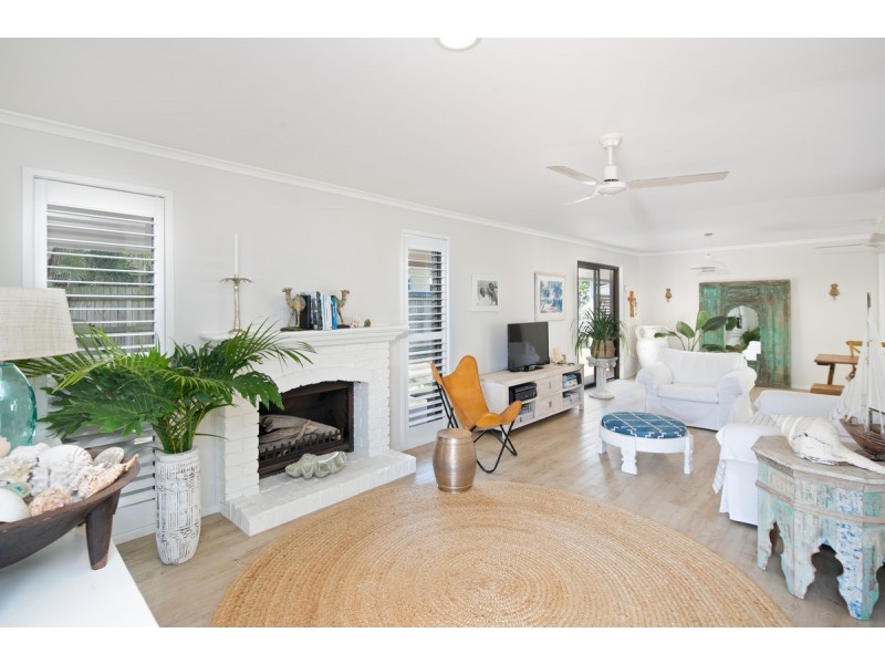 17 Thompson Street, Victoria Point QLD 4165