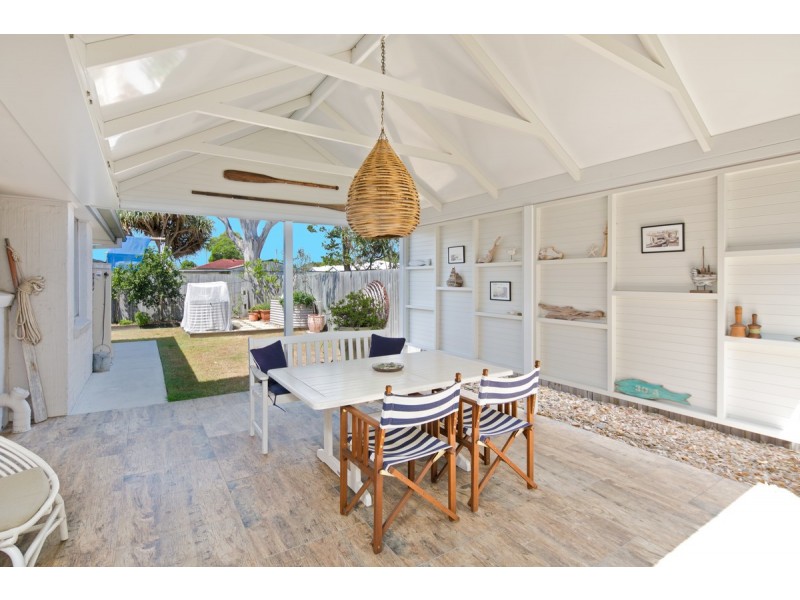 17 Thompson Street, Victoria Point QLD 4165