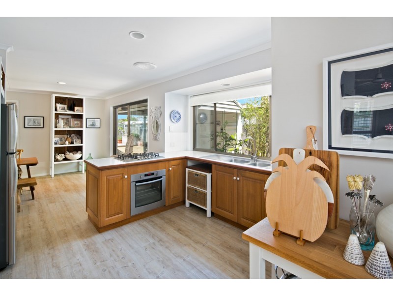 17 Thompson Street, Victoria Point QLD 4165