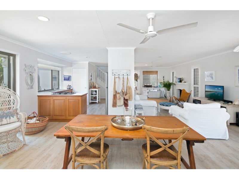 17 Thompson Street, Victoria Point QLD 4165