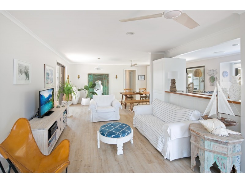 17 Thompson Street, Victoria Point QLD 4165