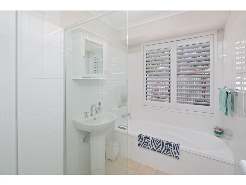 17 Thompson Street, Victoria Point QLD 4165