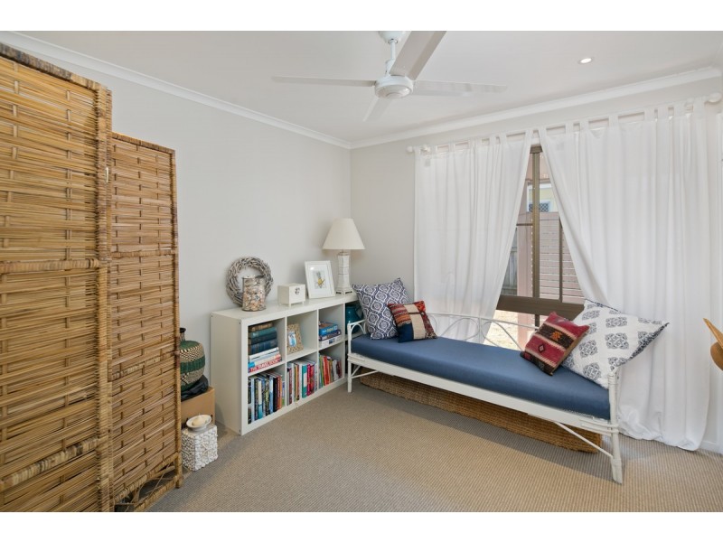 17 Thompson Street, Victoria Point QLD 4165