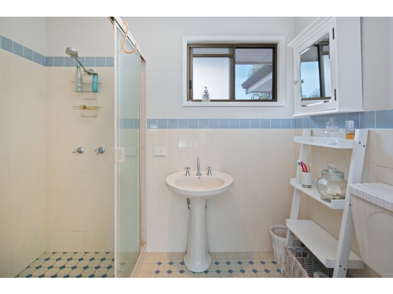 17 Thompson Street, Victoria Point QLD 4165