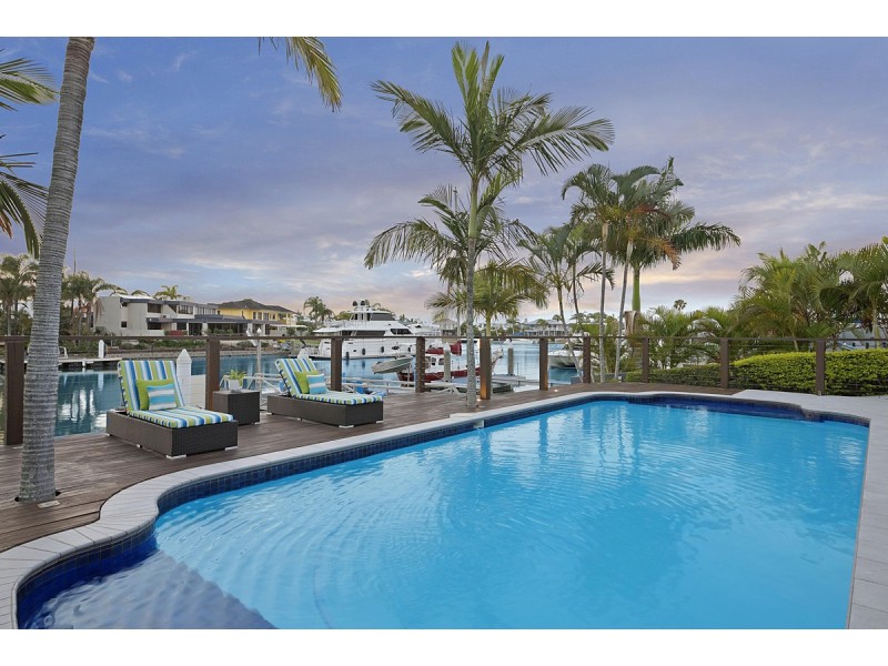 5 Captains Court, Raby Bay QLD 4163