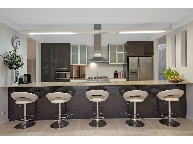 5 Captains Court, Raby Bay QLD 4163