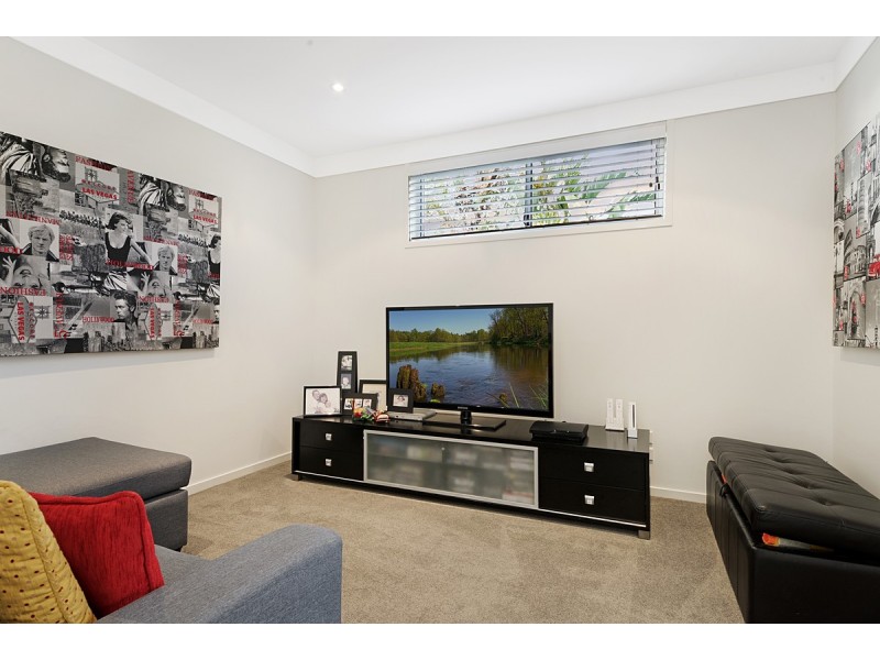 5 Captains Court, Raby Bay QLD 4163