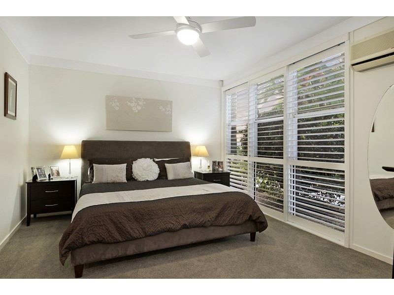 5 Captains Court, Raby Bay QLD 4163