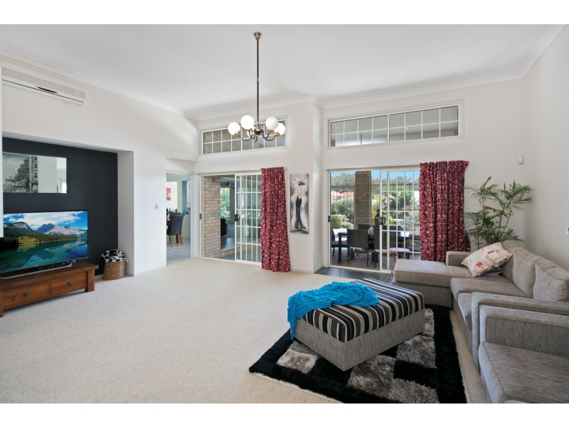 10 Ivory Lane, Ormiston QLD 4160