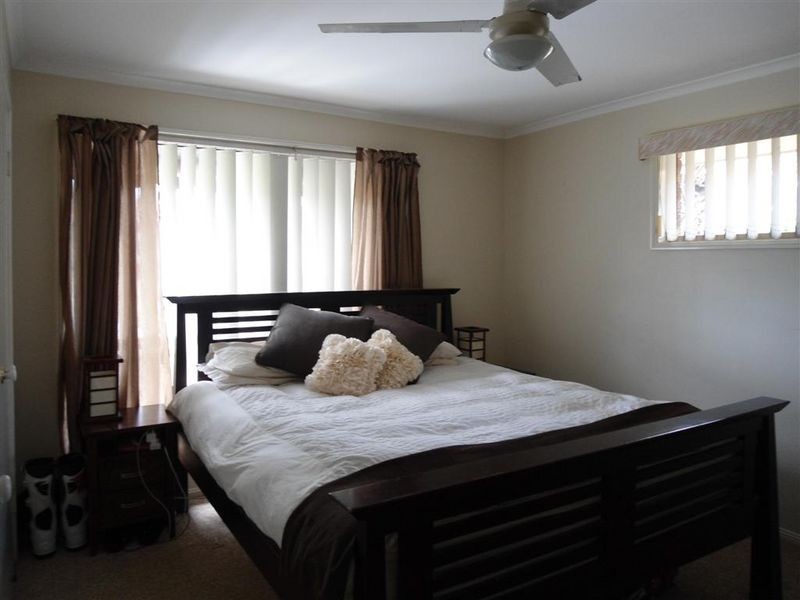 5 Montrose Place, Redland Bay QLD 4165