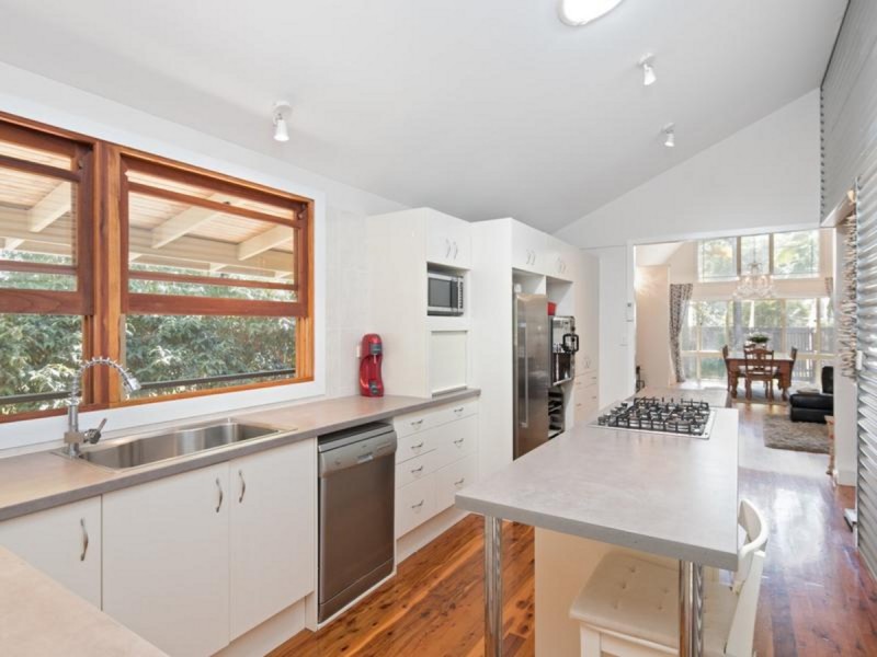 18 Moonah Street, Coochiemudlo Island QLD 4184