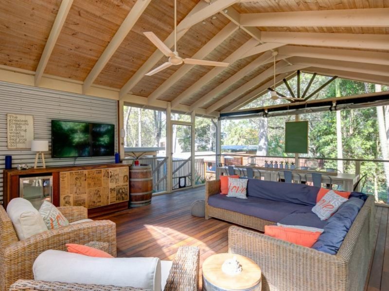 18 Moonah Street, Coochiemudlo Island QLD 4184