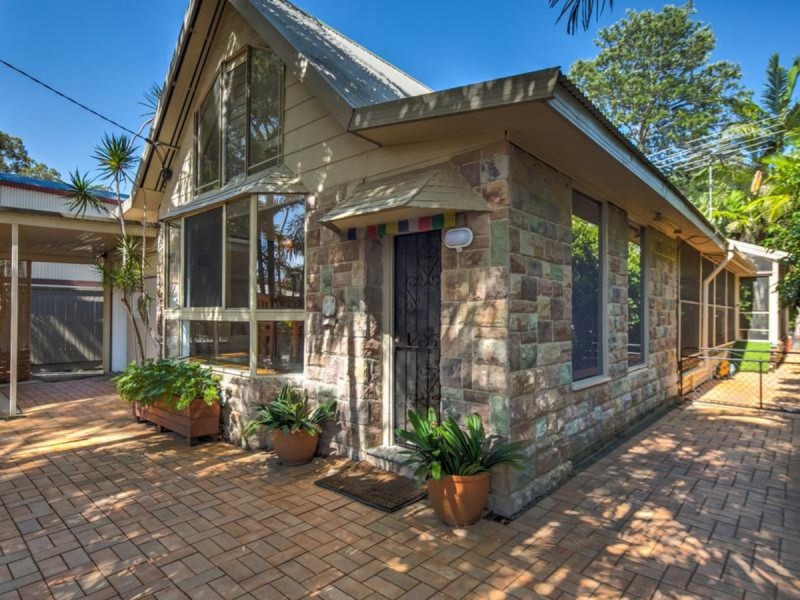 18 Moonah Street, Coochiemudlo Island QLD 4184