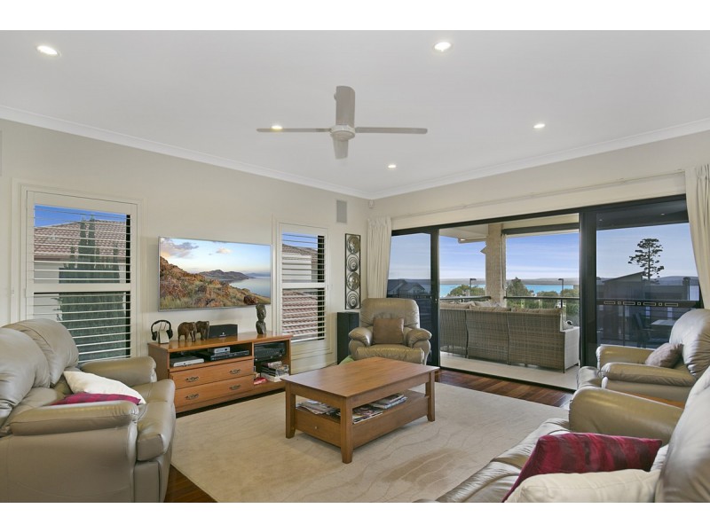 1 Baylink Drive, Redland Bay QLD 4165