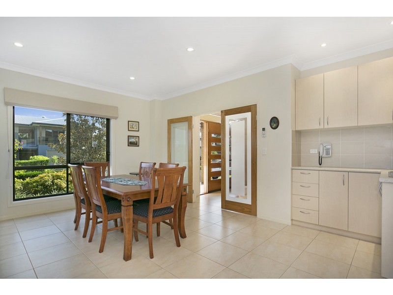 1 Baylink Drive, Redland Bay QLD 4165