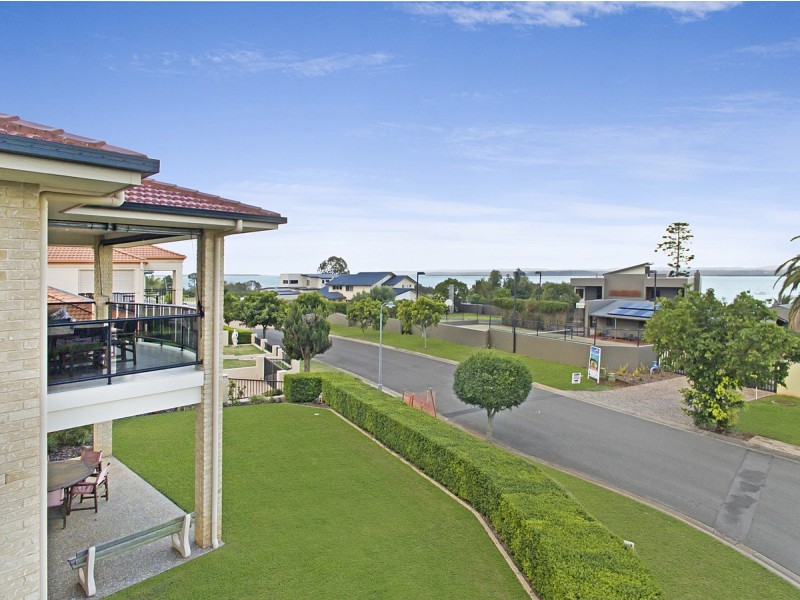 1 Baylink Drive, Redland Bay QLD 4165