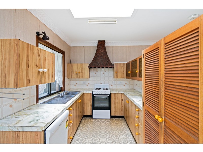 94 Perth Street, Camp Hill QLD 4152